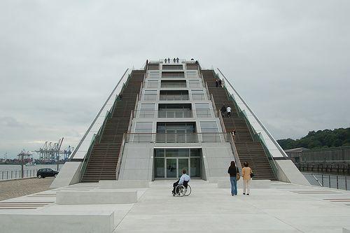 Alt-text is missing.