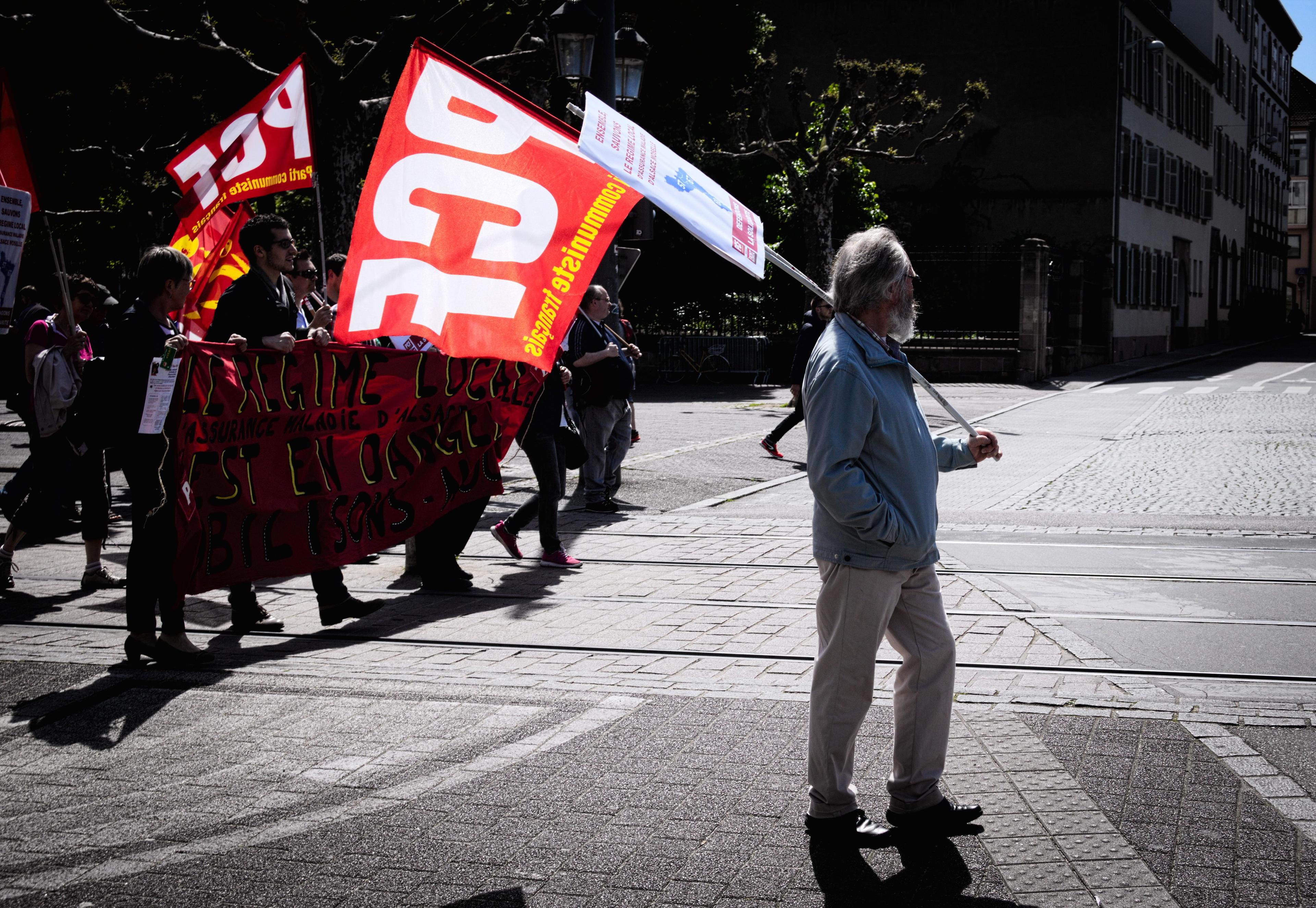 Alt-text is missing.