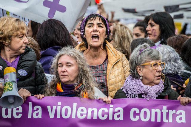 Alt-text is missing.