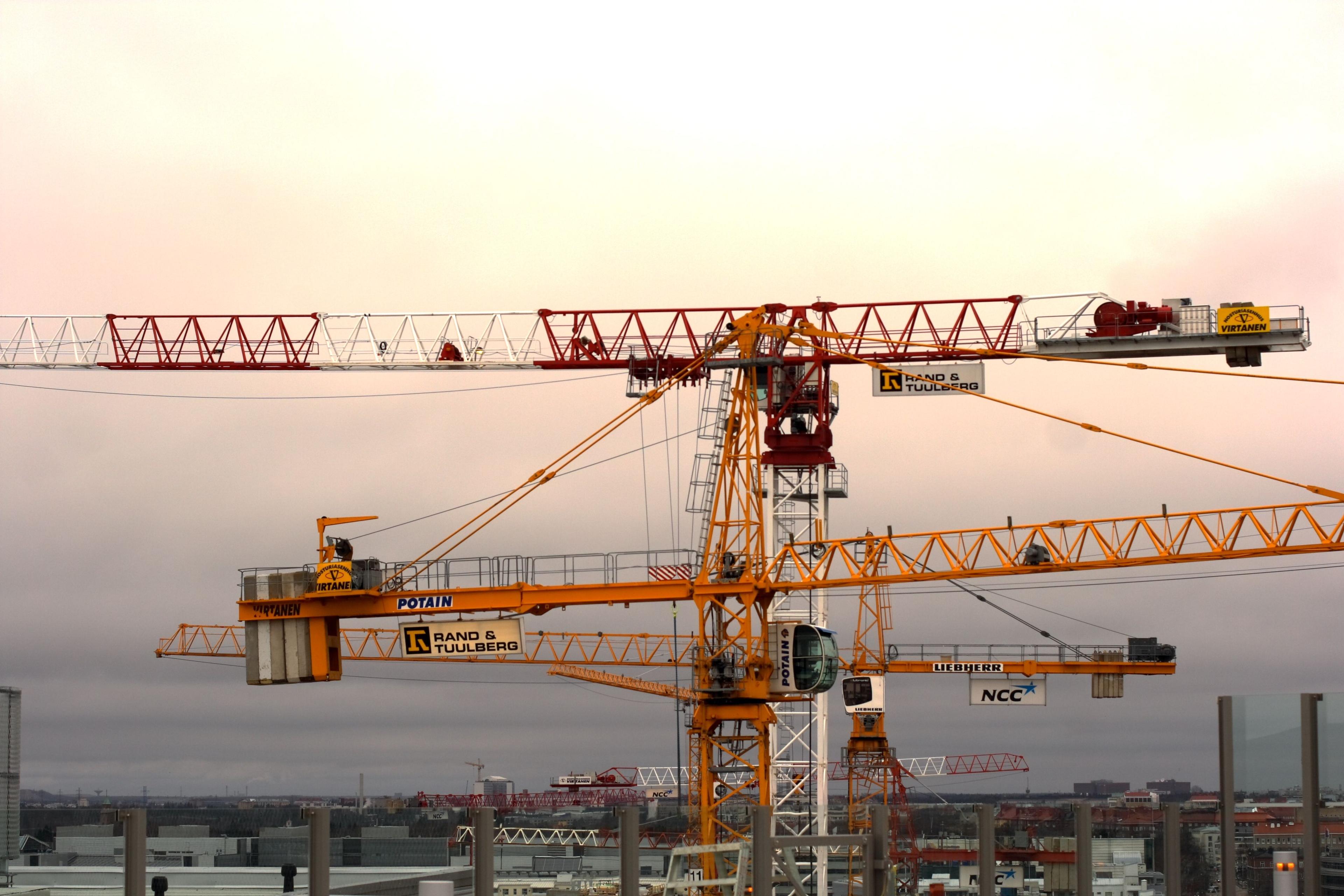 Alt-text is missing.