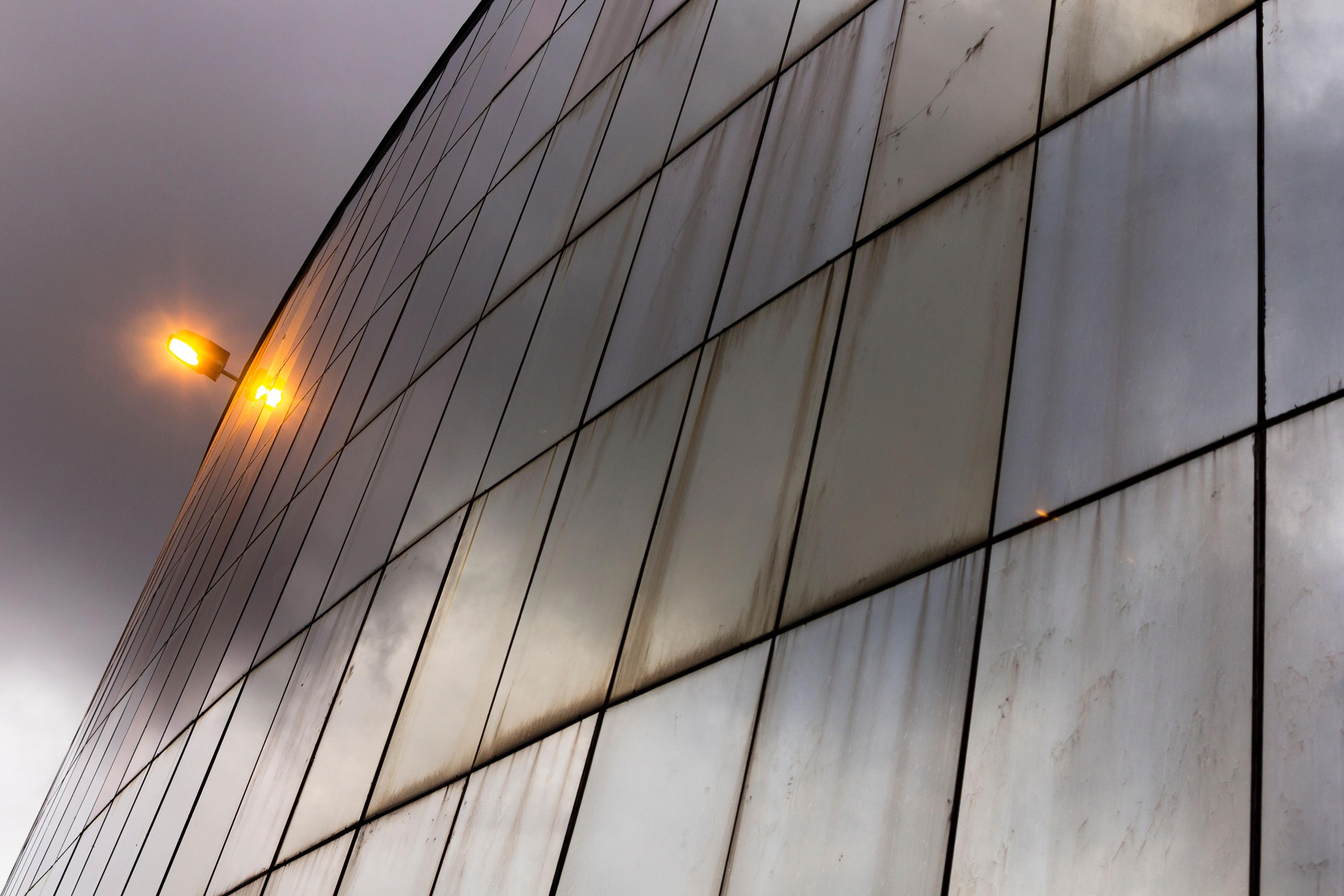 Alt-text is missing.