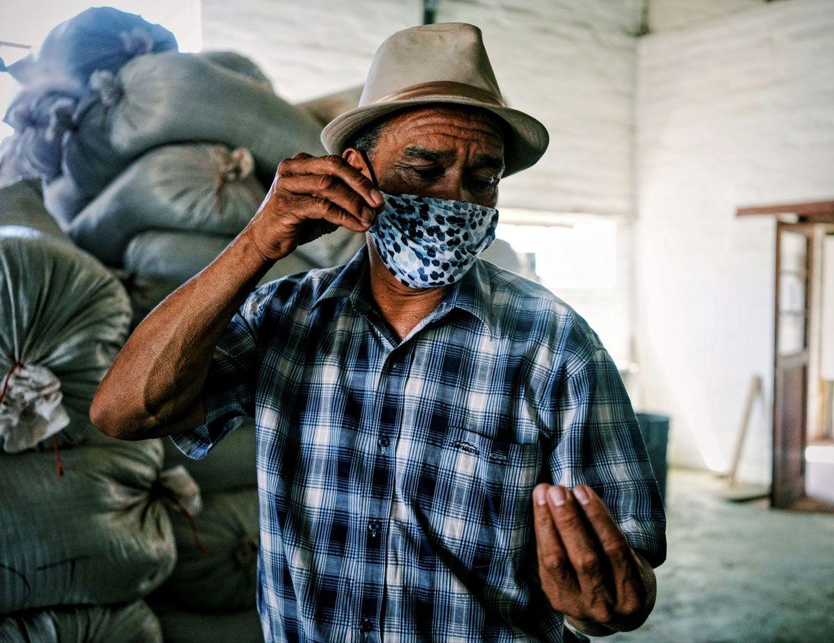 Alt-text is missing.