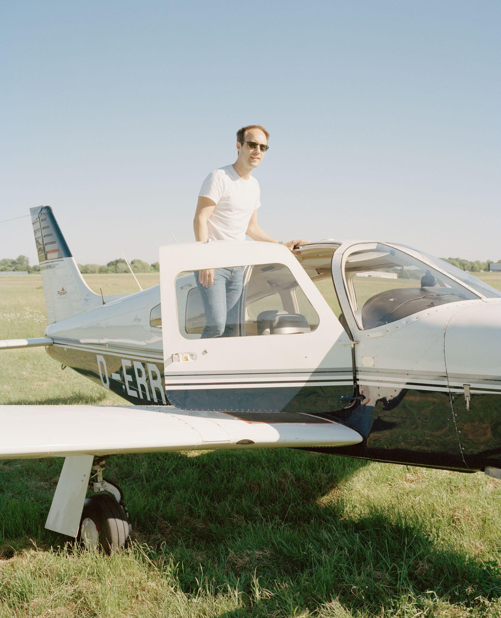 Alt-text is missing.