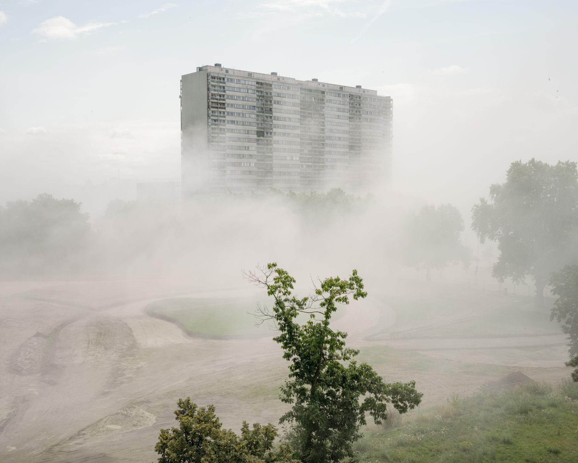 Alt-text is missing.