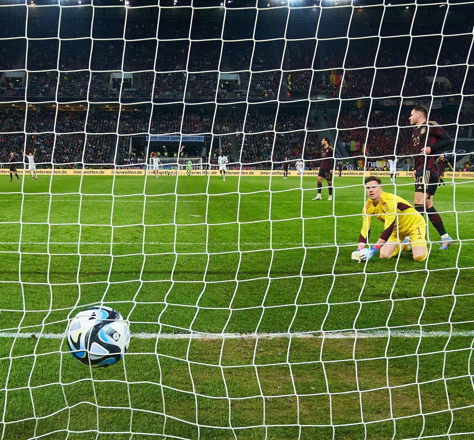 Alt-text is missing.