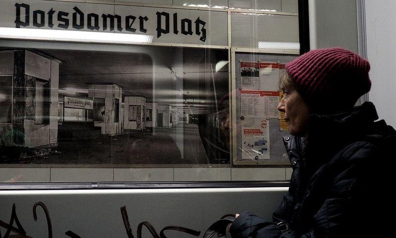 Alt-text is missing.