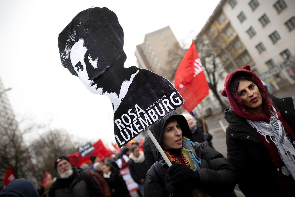 Alt-text is missing.