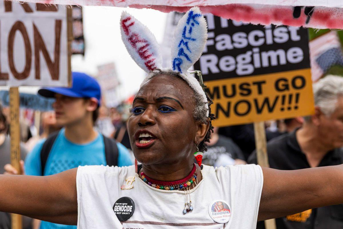 Alt-text is missing.