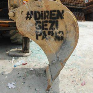 Alt-text is missing.