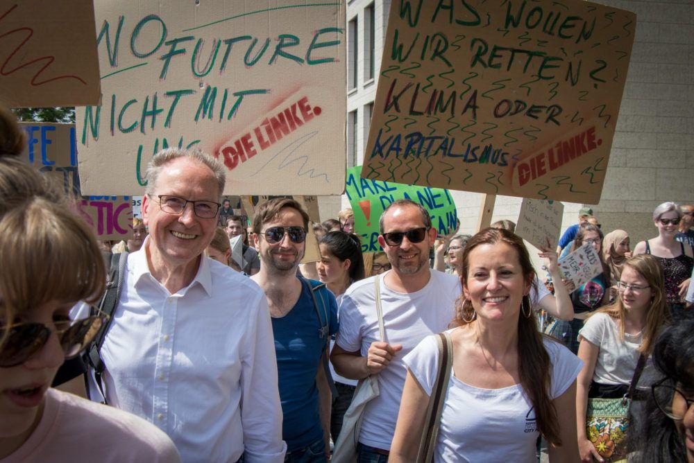 Alt-text is missing.