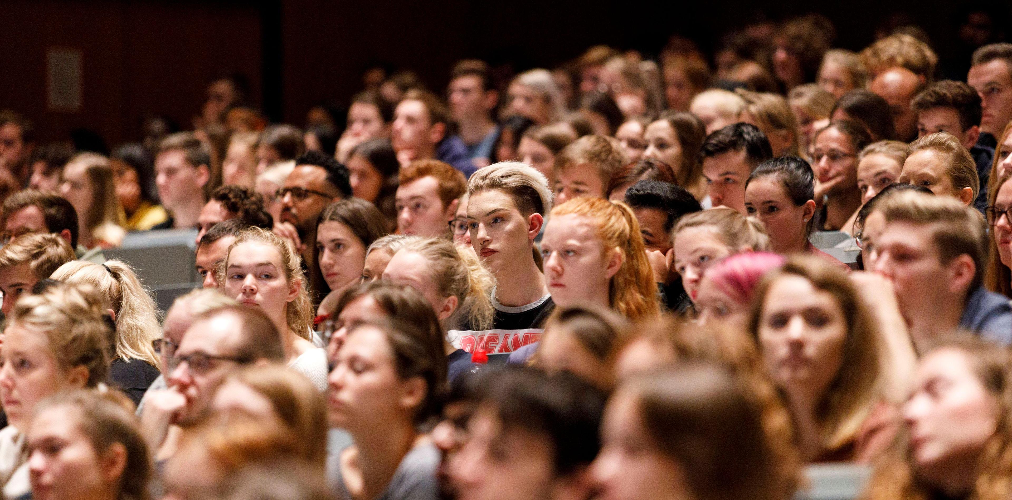 Alt-text is missing.