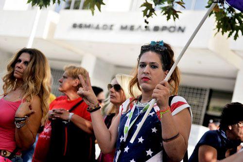 Alt-text is missing.