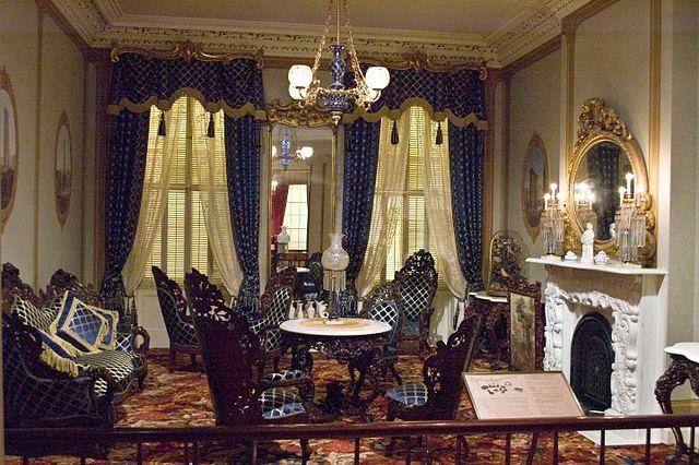 Alt-text is missing.