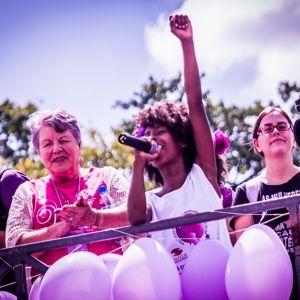 Alt-text is missing.