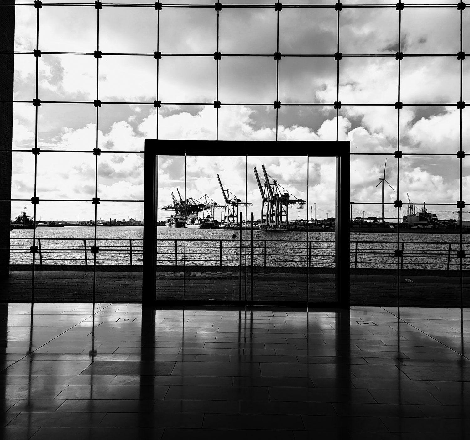 Alt-text is missing.